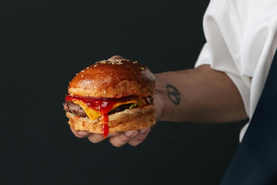 Burger ketchup c Ron Lach Pexels