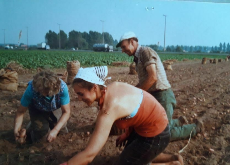 Het gezin van Lieva Hautekeette op de achtergrond de E3 via Cultuurregio Leie Schelde