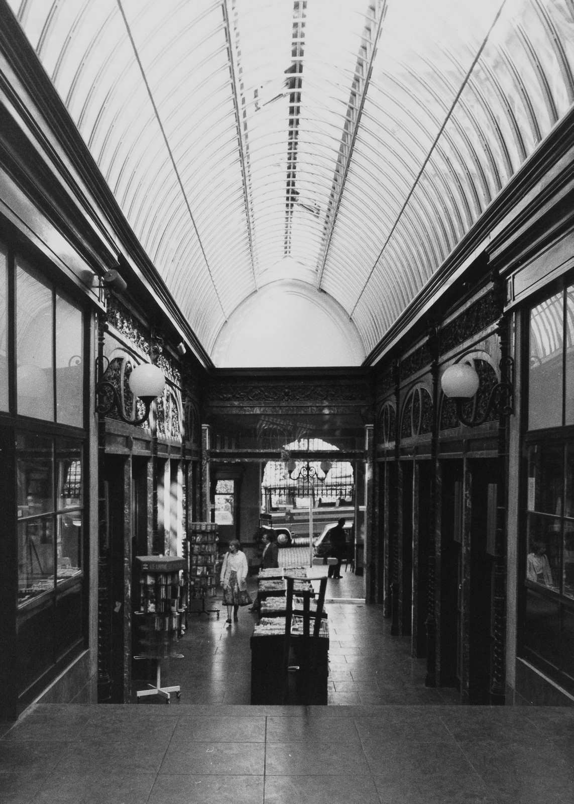 Bortiergalerij en voormalige Magdalenamarkt 1980 via Monument Heritage Brussels