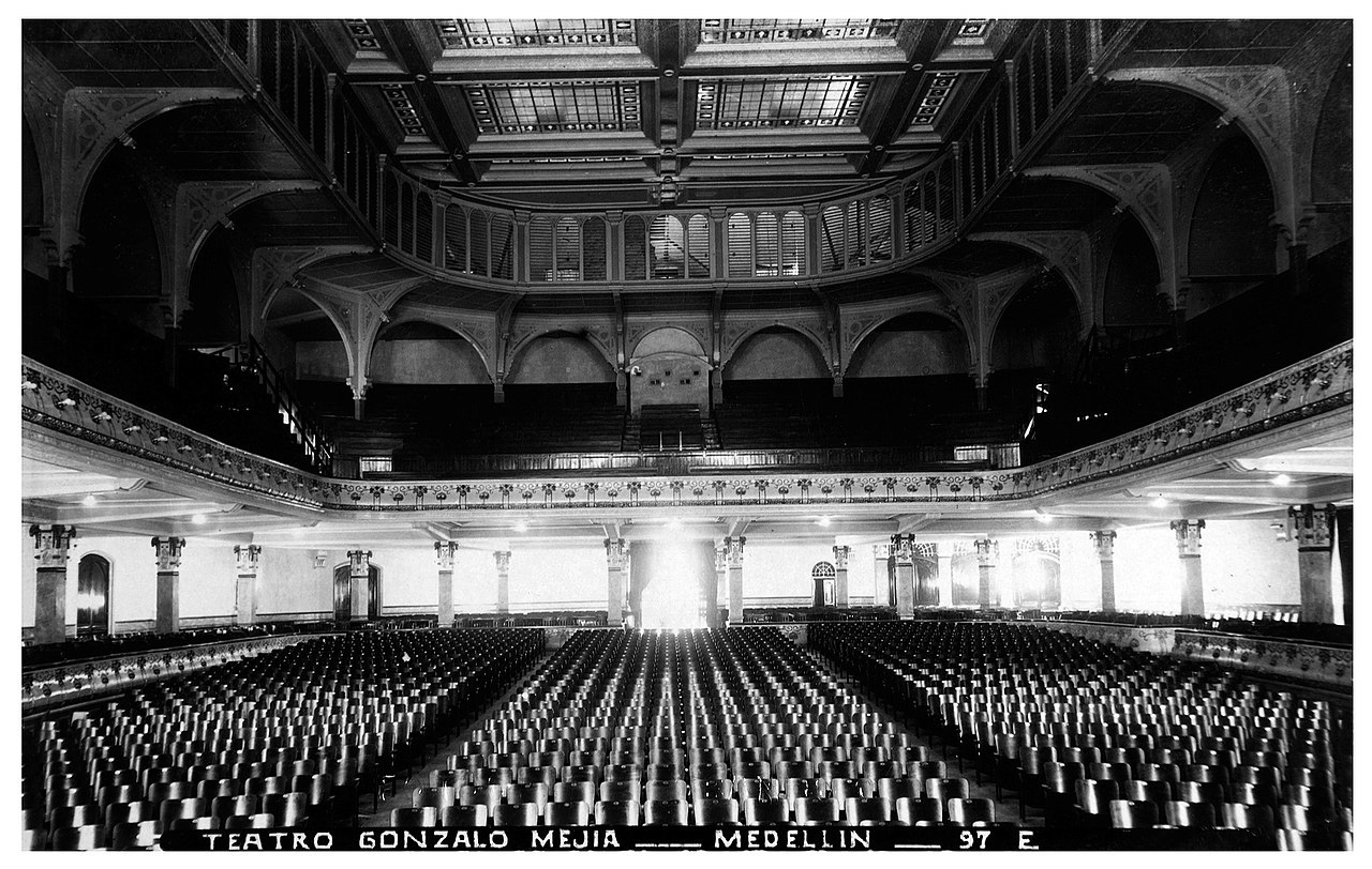 Teatro Gonzalo Mejía Medellín 1924