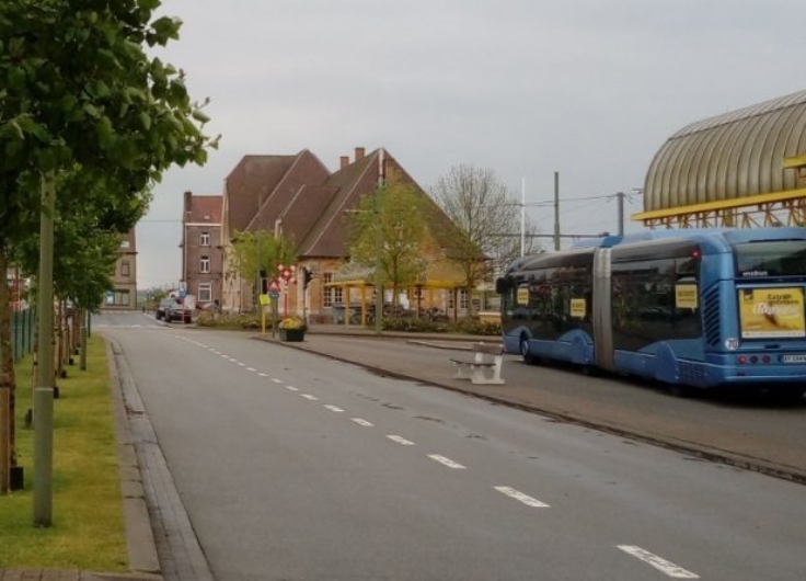 Bus voor station in De panne